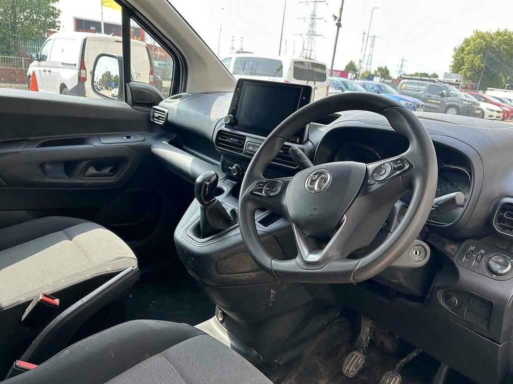 Vauxhall Combo 1.5 Turbo D 2000 Limited Edition Nav Panel Van White