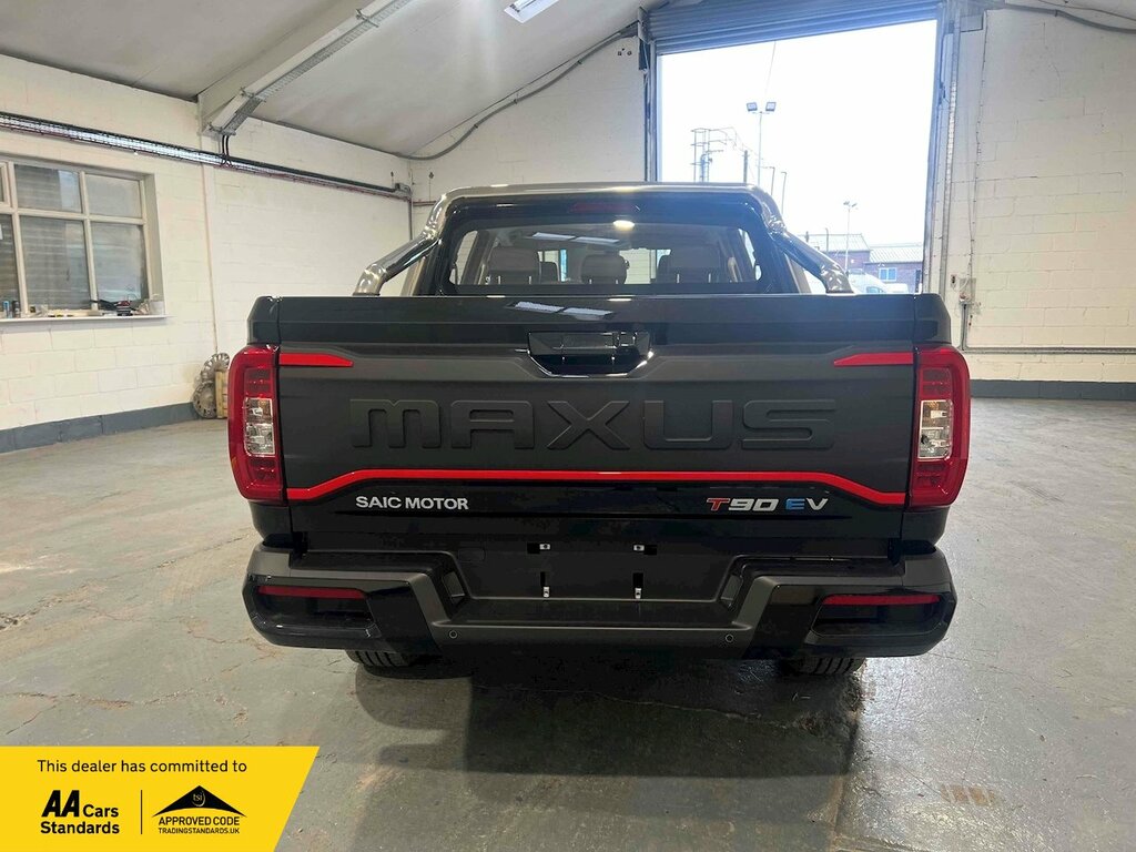Maxus T90 Pick-up Black #4