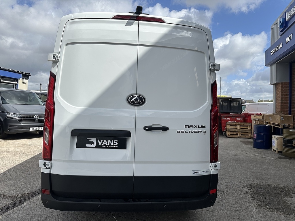 Maxus Deliver 9 Lh Lux Fwd Pv White #4