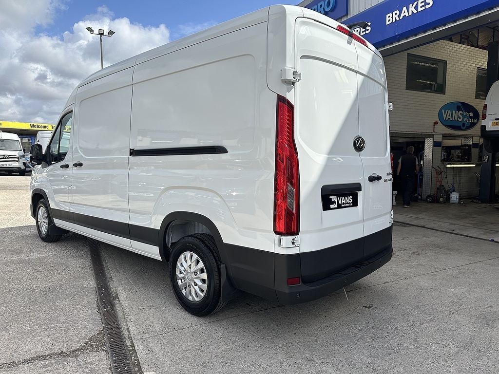 Maxus Deliver 9 Lh Lux Fwd Pv White #3