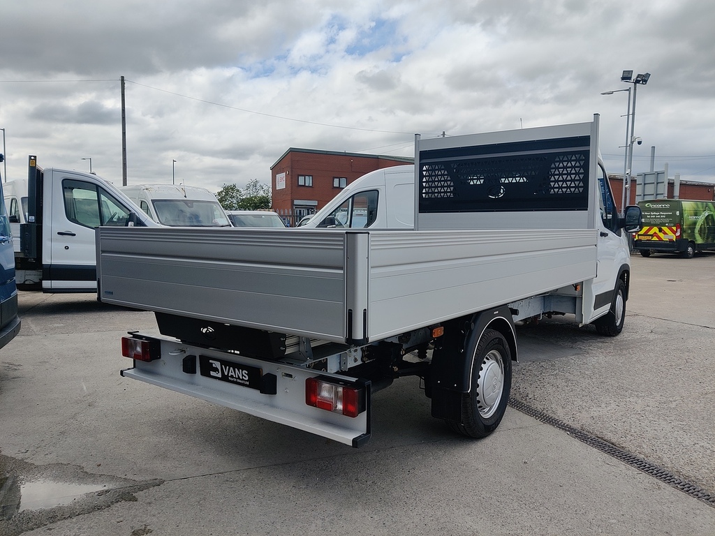 Maxus Deliver 9 Dropside White #3