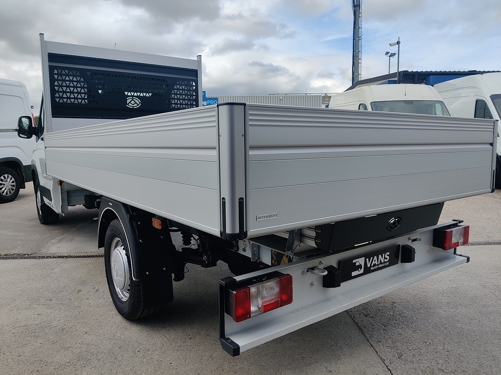 Maxus Deliver 9 Dropside White #5