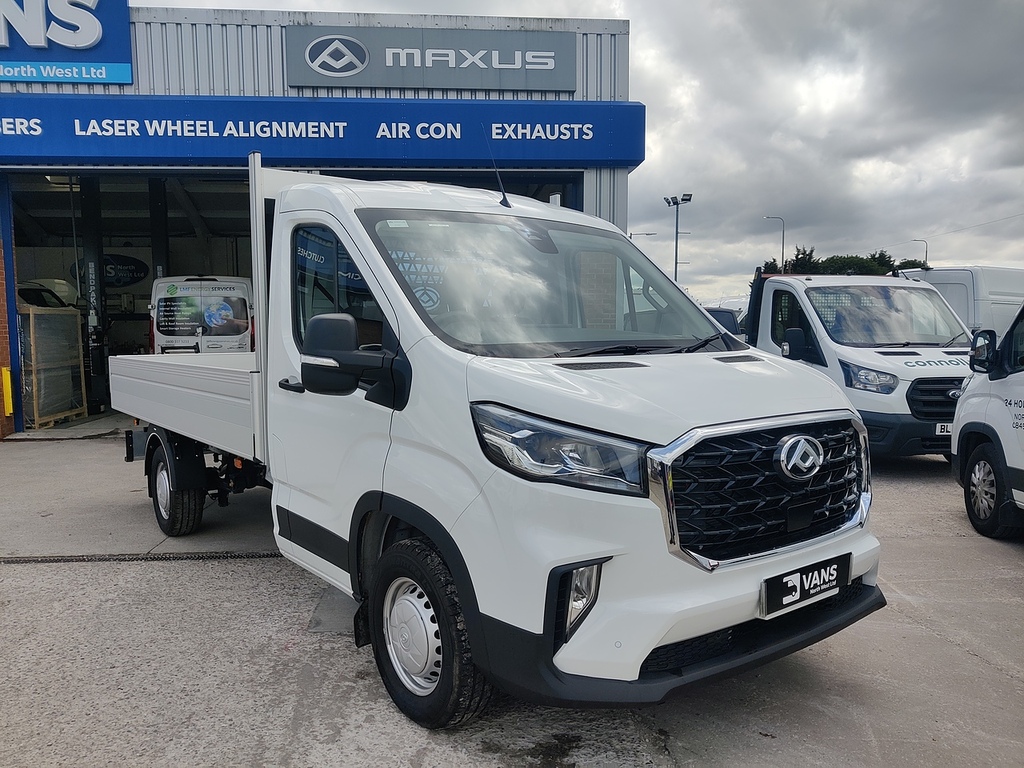 Maxus Deliver 9 Dropside White