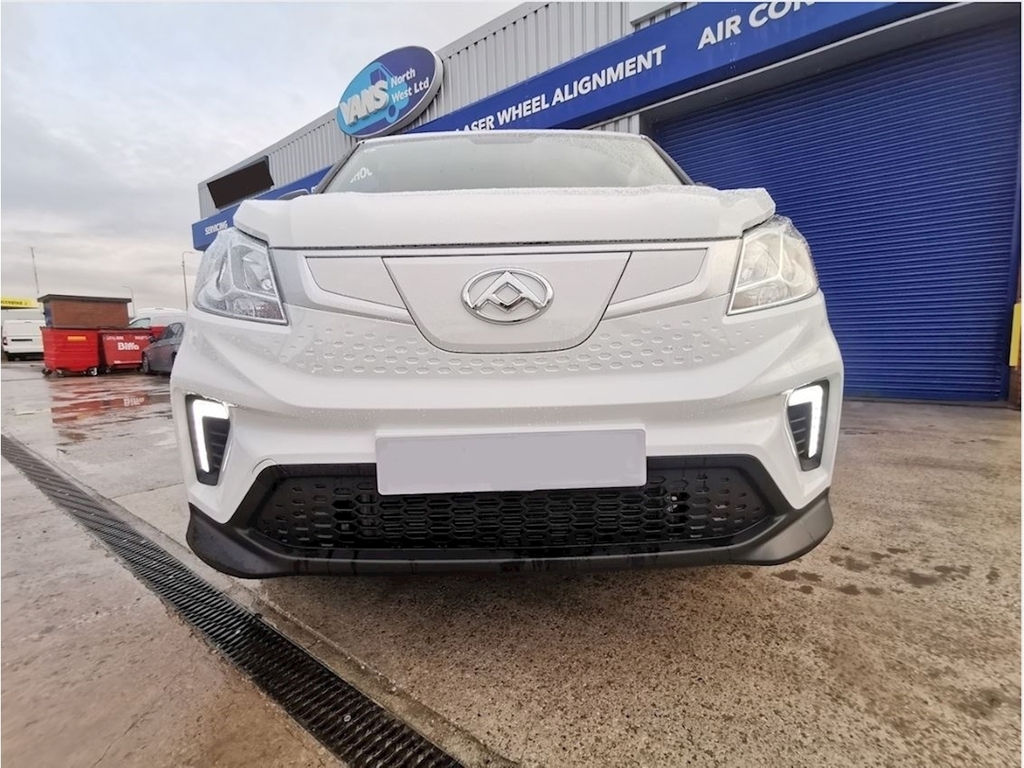 Maxus eDeliver 3 52.5Kw White #4
