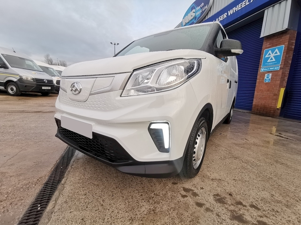 Maxus eDeliver 3 52.5Kw White #3