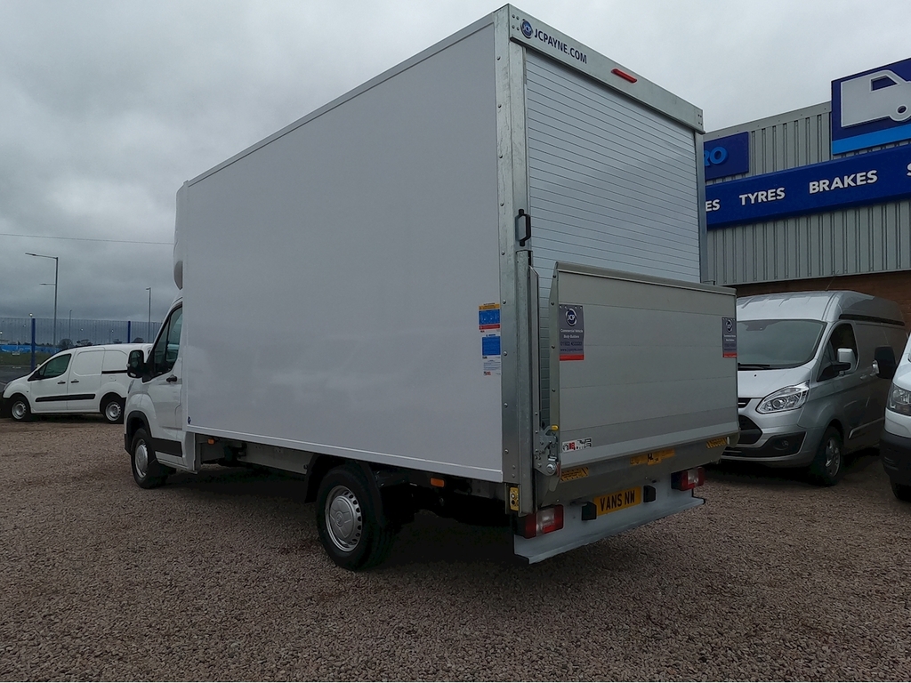 Maxus Deliver 9 Luton Tail Lift Base Lwb White #3
