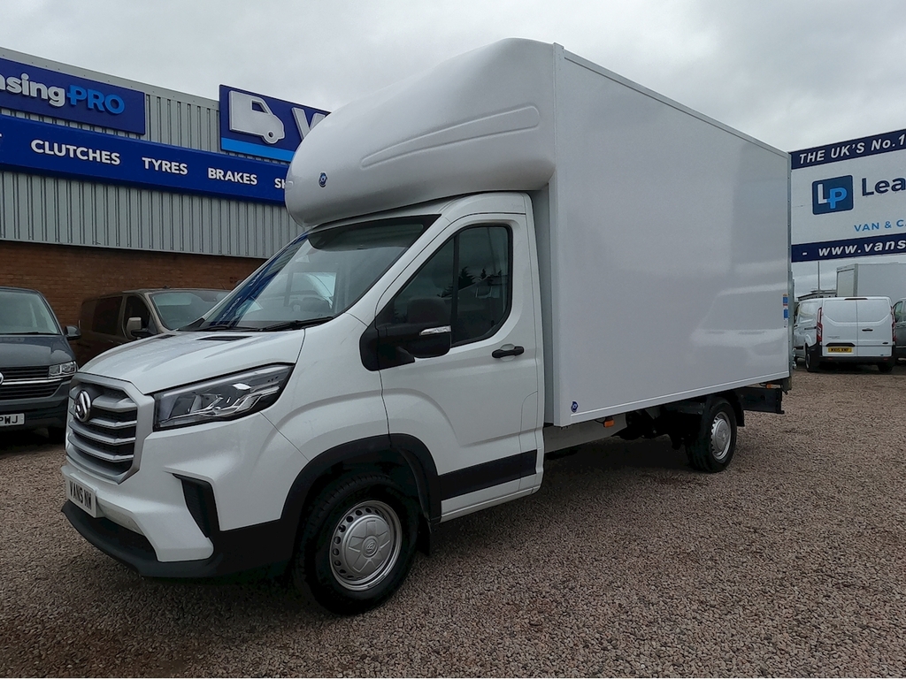 Maxus Deliver 9 Luton Tail Lift Base Lwb White