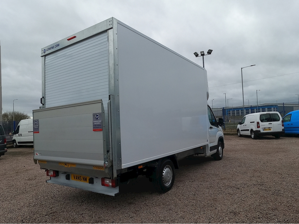 Maxus Deliver 9 Luton Tail Lift Base Lwb White #4