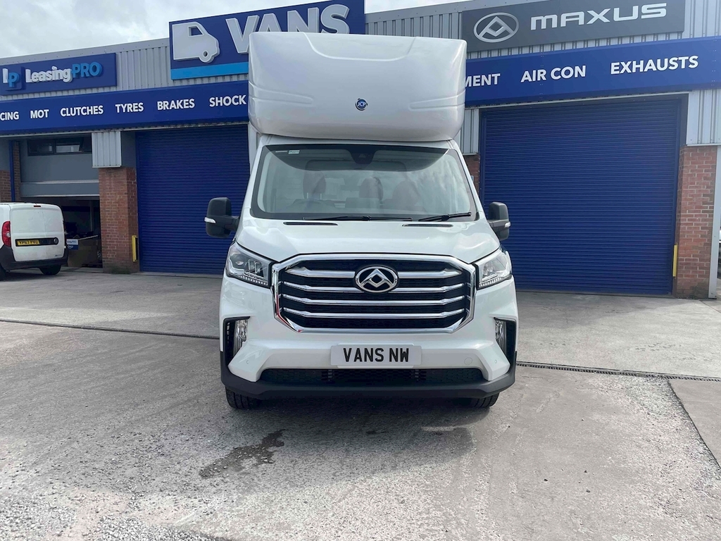 Maxus Deliver 9 Luton Lux White #2