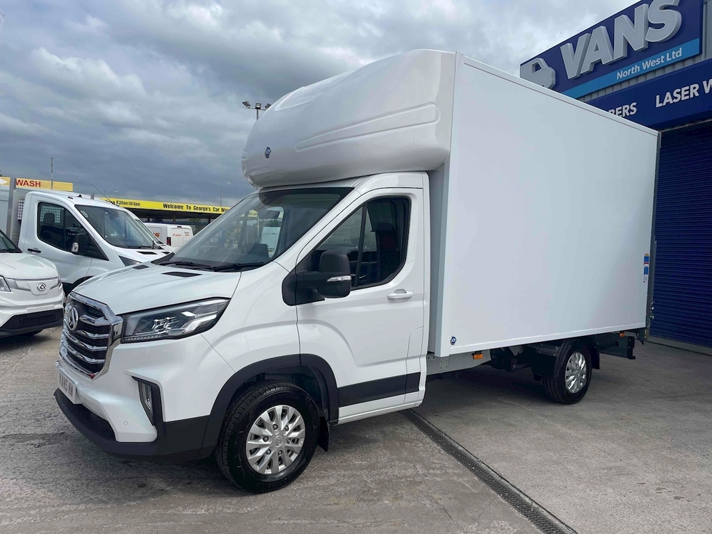 Maxus Deliver 9 Luton Lux White #4