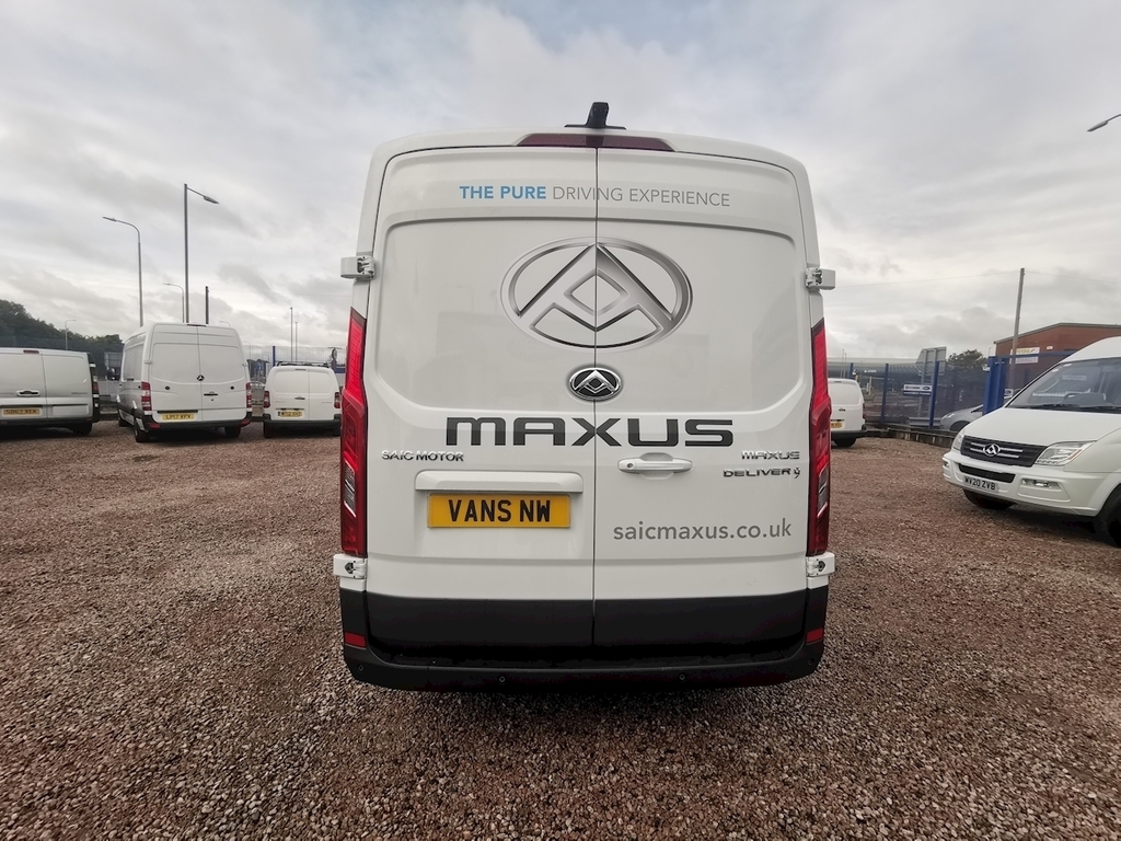 Maxus Deliver 9 Lux Lh Pv L3h2 Rwd White
