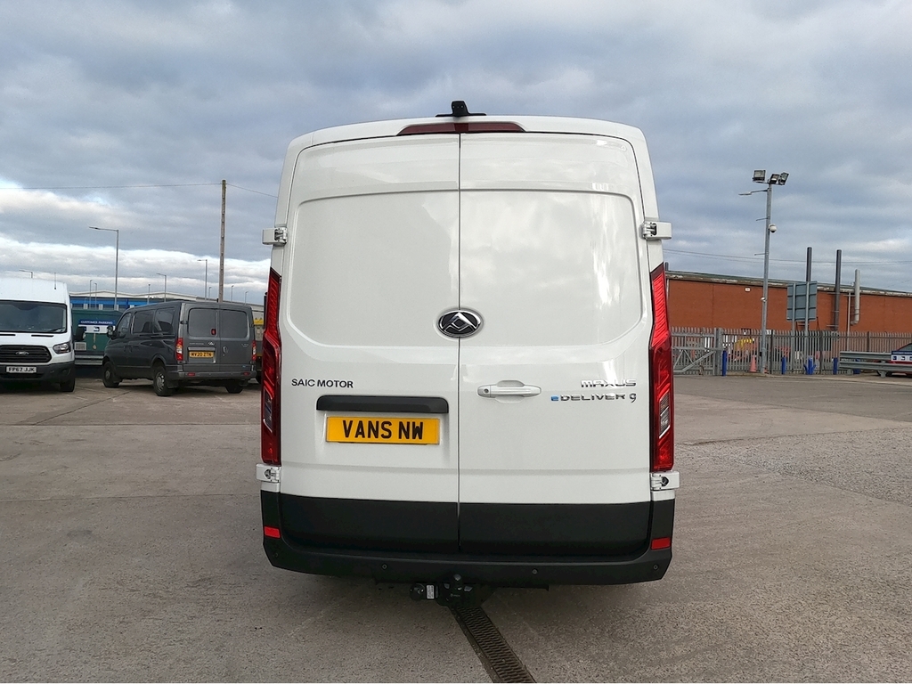Maxus eDeliver 9 Lh Lux 88.5Kwh White #4