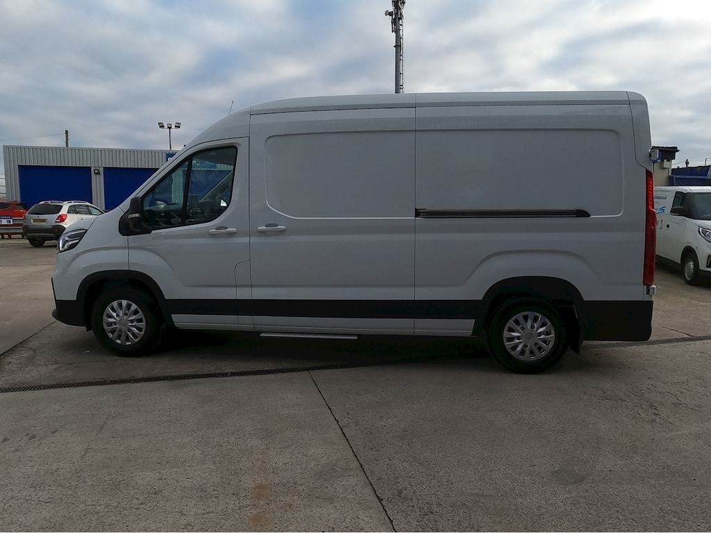 Maxus eDeliver 9 Lh Lux 88.5Kwh White #6
