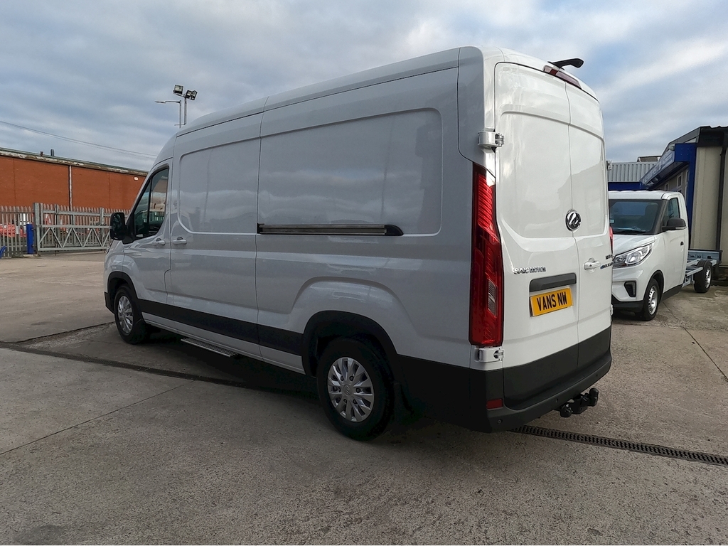 Maxus eDeliver 9 Lh Lux 88.5Kwh White #5