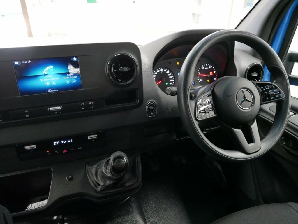 Mercedes-Benz Sprinter 2L 2.0 315 Cdi Progressive Chassis Cab YH73DHA Blue #2