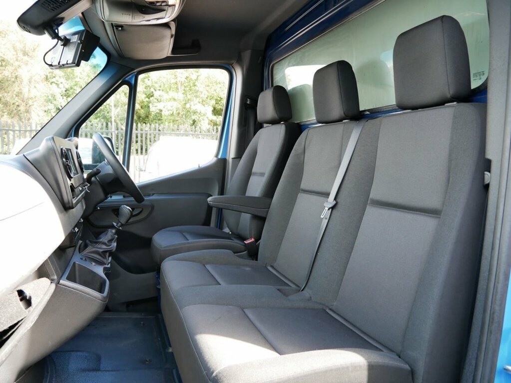 Mercedes-Benz Sprinter 2L 2.0 315 Cdi Progressive Chassis Cab YH73DHC Blue #4