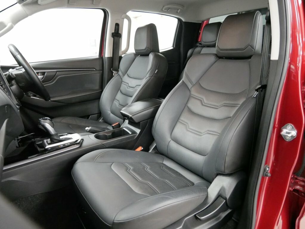 Isuzu D-Max 1.9L Td Dl40 Pickup Double Cab 4Wd BT24GXO Red #5