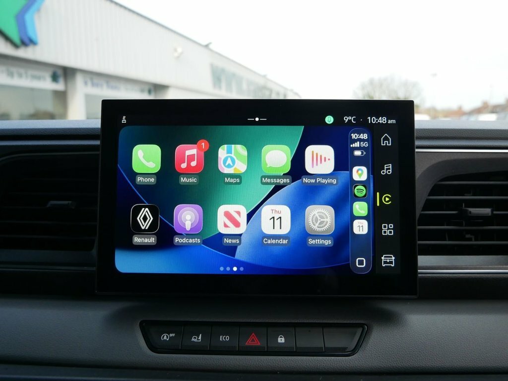 Renault Master Diesel White #3