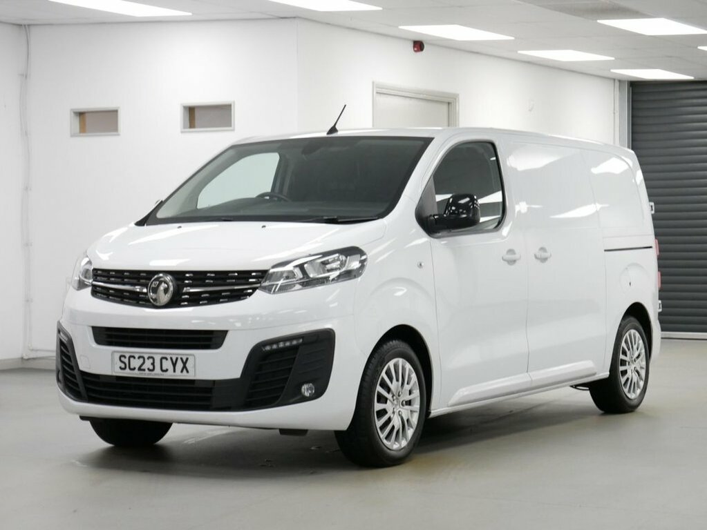 Vauxhall Vivaro 1.5L Turbo D 2700 Pro Panel Van 6Dr White