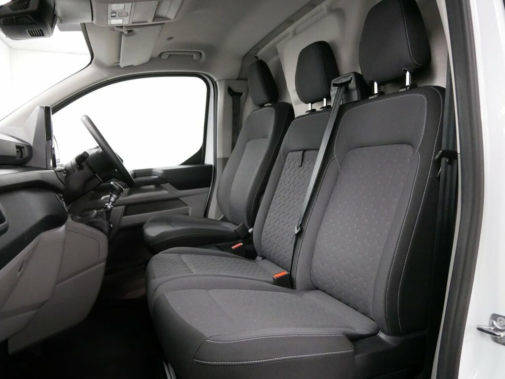 Ford Transit Custom 2L 2.0 300 Ecoblue Limited Panel Van Ma DS24ZZJ White #4