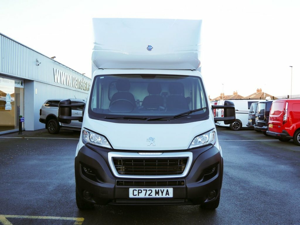 Peugeot Boxer 2.2L Bluehdi 335 Built For Business Luton Dies CP72MYA White #6