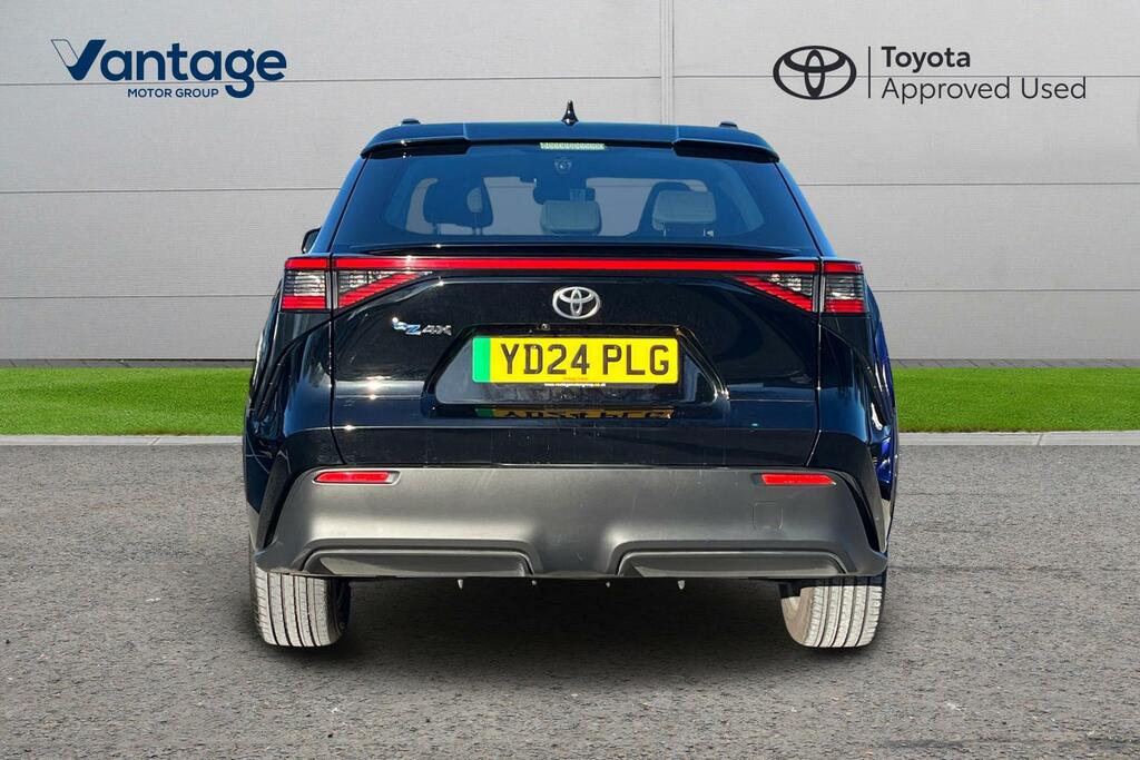 Toyota bZ4X 71.4Kwh Pure Suv 7Kw Obc 204 YD24PLG Black #4