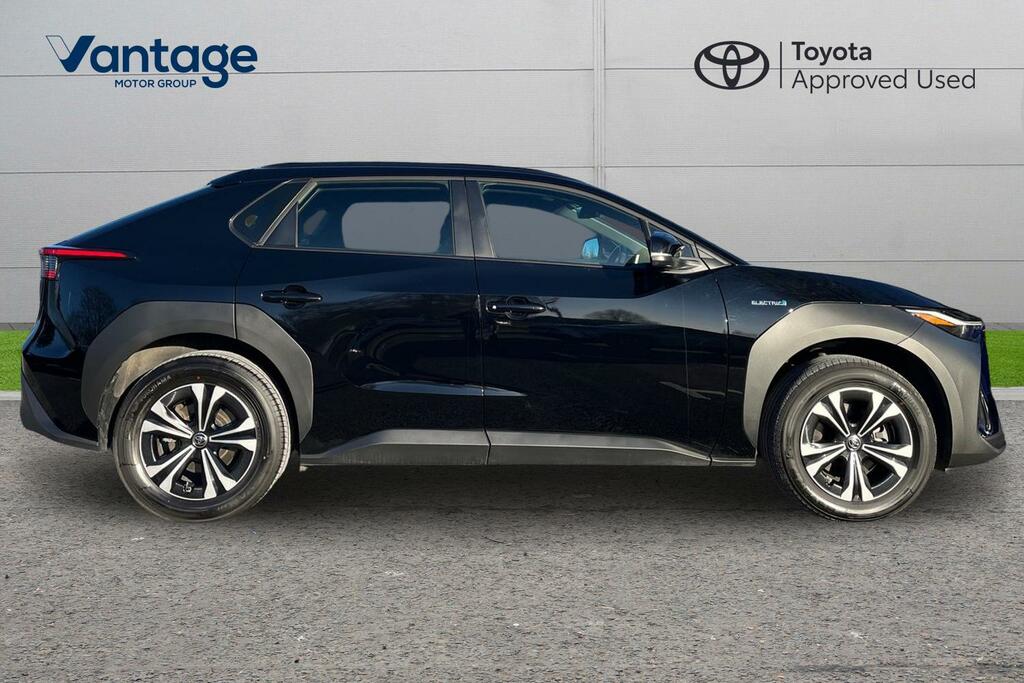 Toyota bZ4X 71.4Kwh Pure Suv 7Kw Obc 204 YD24PLG Black #2