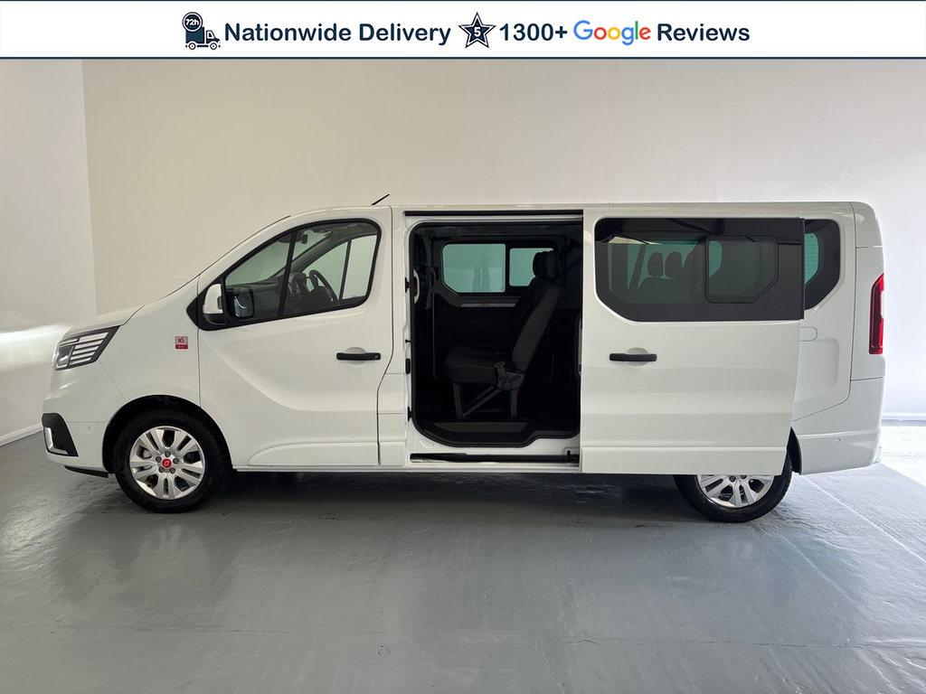 Renault Trafic Red Edition L2 H1 2.0L Blue Dci 150Ps White