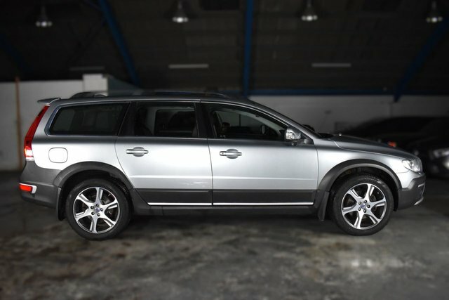 Volvo XC70 D5 215 Se Lux  #13