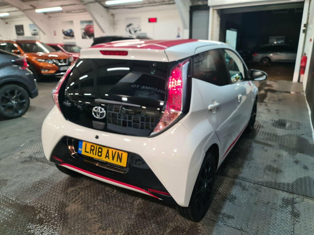 Toyota Aygo 1.0 Vvt-i X-press X-shift Euro 6 White #4