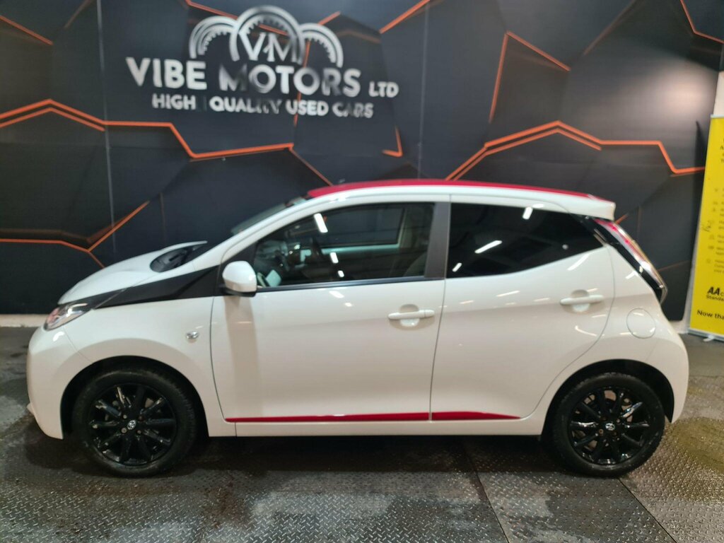 Toyota Aygo 1.0 Vvt-i X-press X-shift Euro 6 White #3