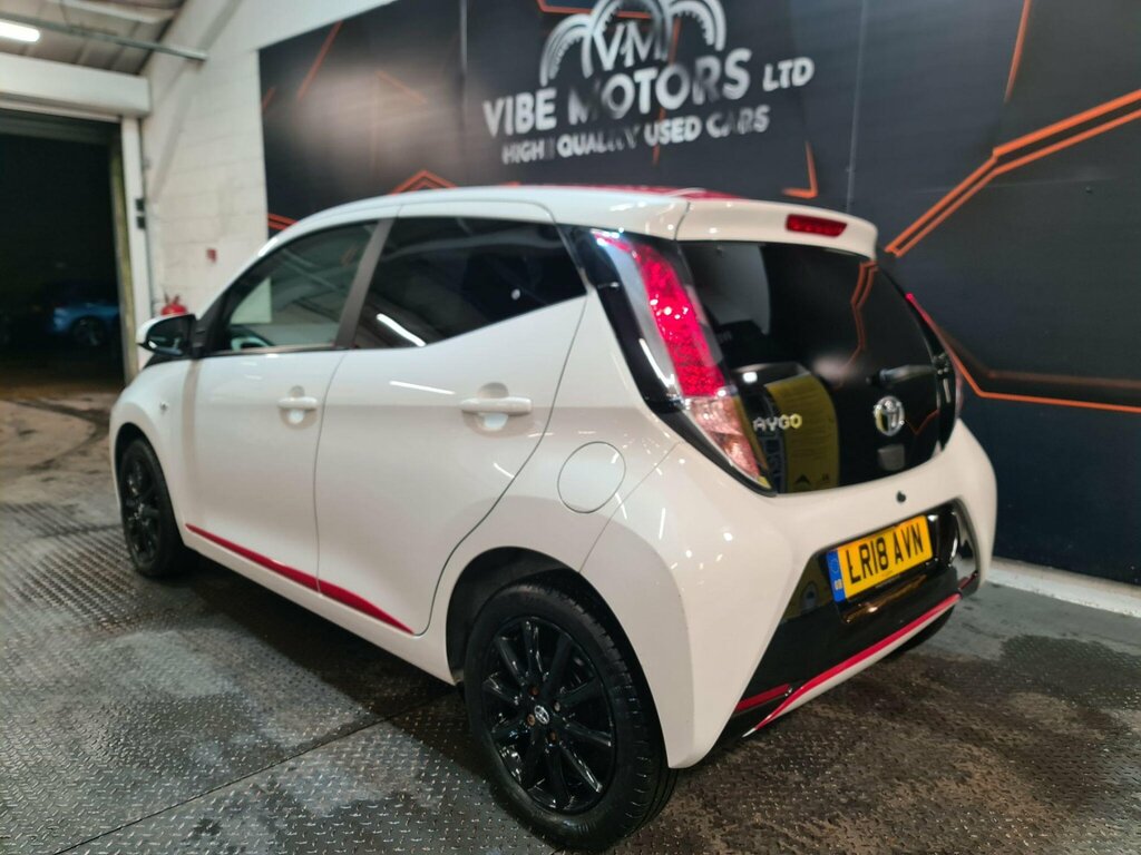 Toyota Aygo 1.0 Vvt-i X-press X-shift Euro 6 White #6