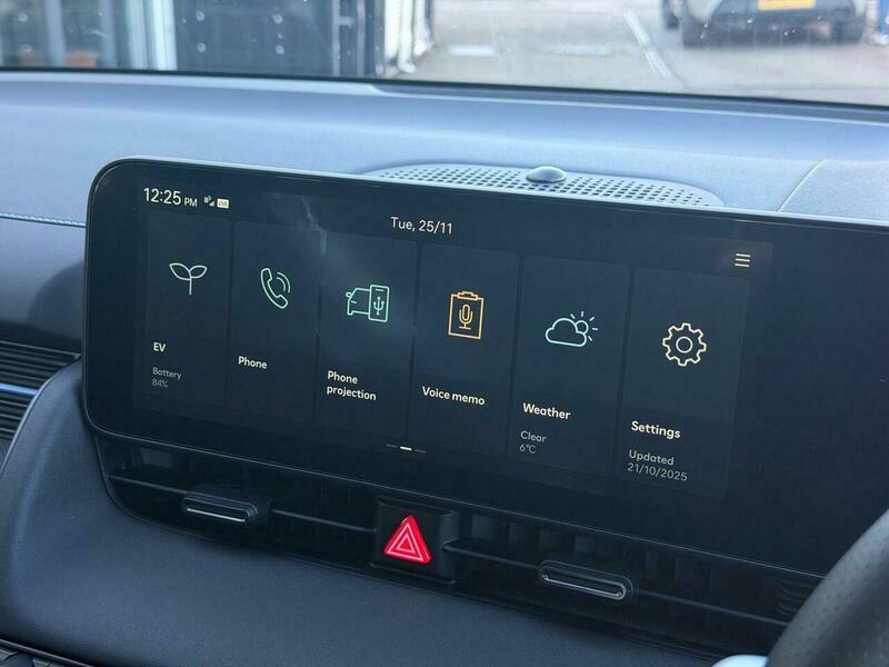 Hyundai Ioniq Hatchback #28
