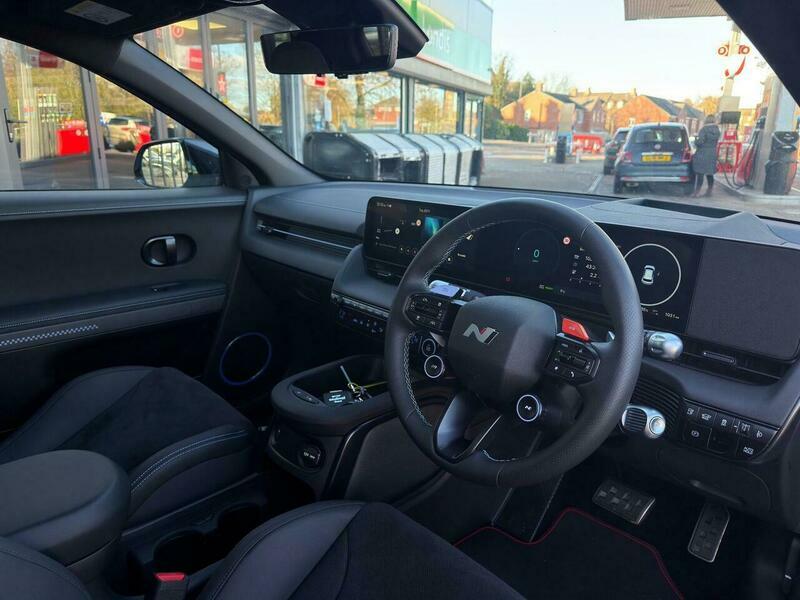 Hyundai Ioniq Hatchback #7