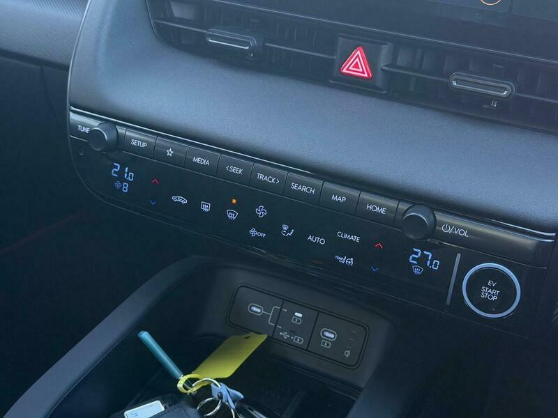 Hyundai Ioniq Hatchback #25