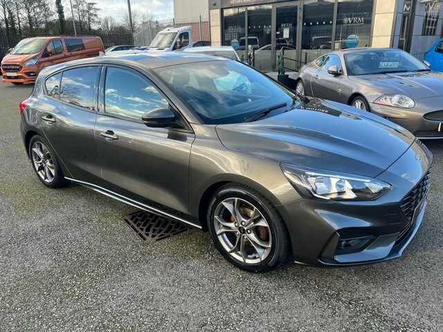 Ford Focus Ecoboost St-line Hatchback CP68CVL Black #2