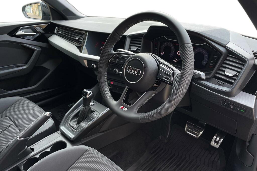 Audi A1 Audi A1 Sportback 35 Tfsi S Line S Tronic AF75VJL Black #6