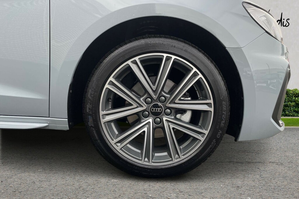 Audi A1 Audi A1 Sportback 35 Tfsi S Line S Tronic AK75FZZ Grey #5