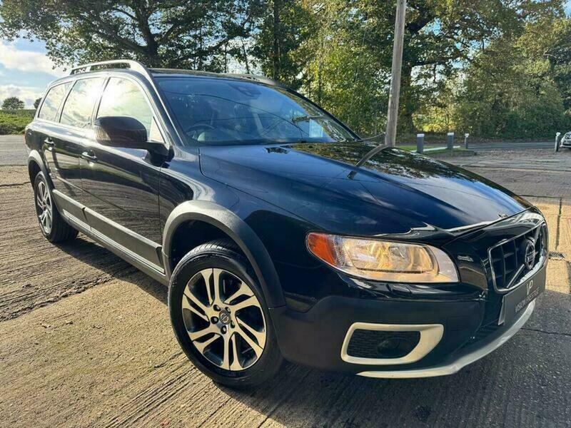 Volvo XC70 2.4 D5 S Silver #1