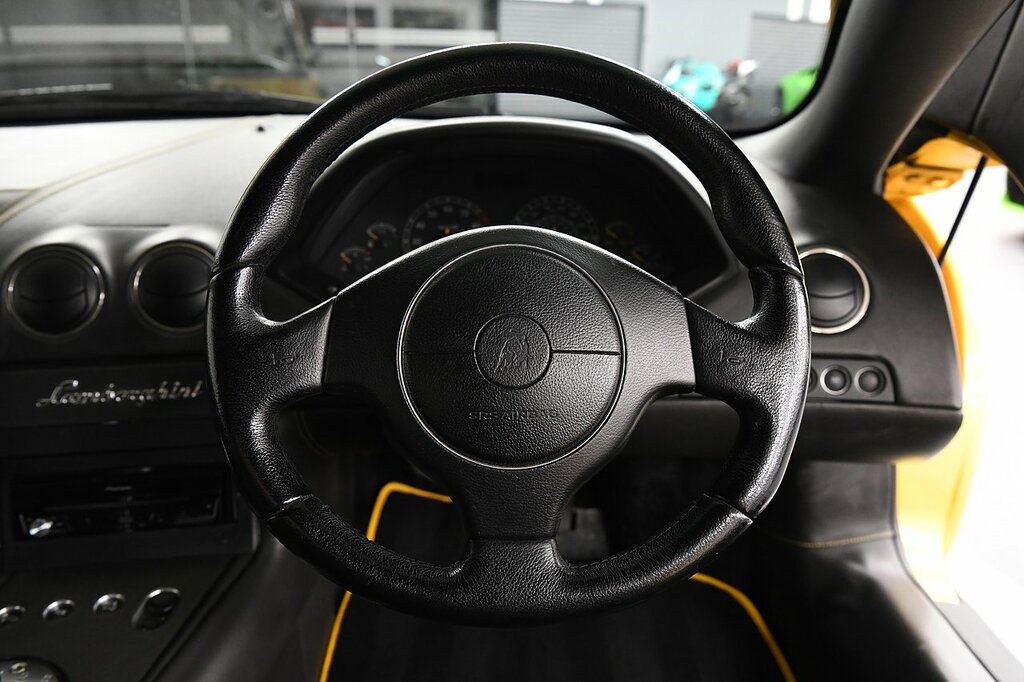 Lamborghini Murcielago Coupe White #19