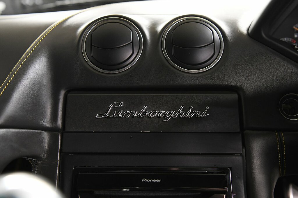 Lamborghini Murcielago Coupe White #18