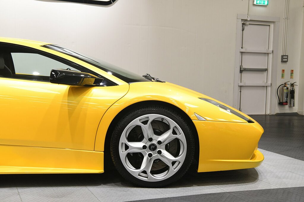 Lamborghini Murcielago Coupe White #27