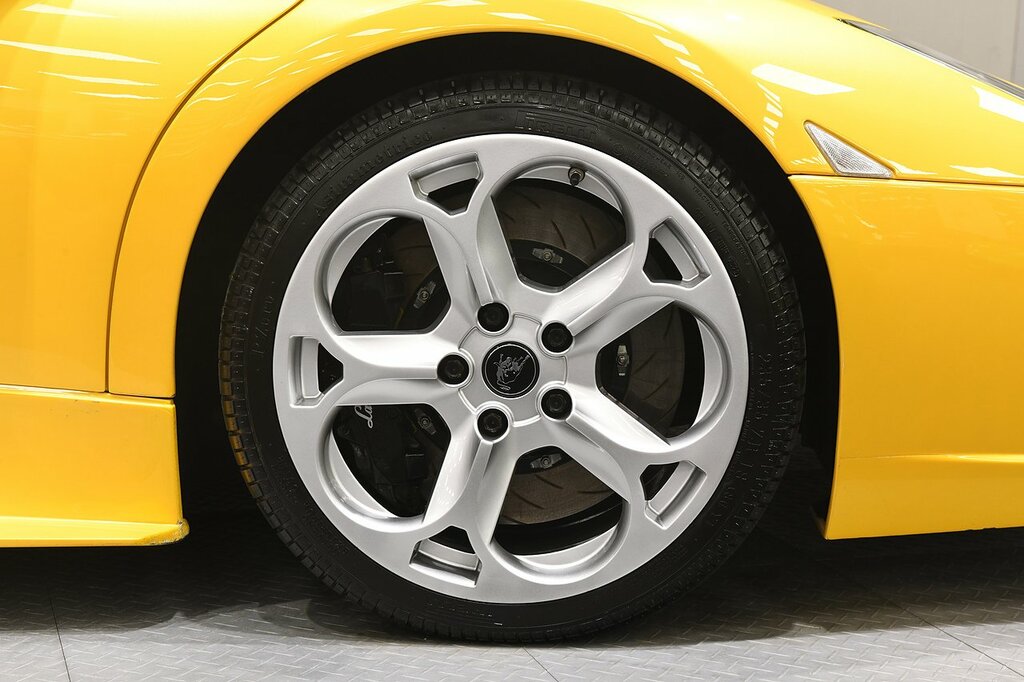 Lamborghini Murcielago Coupe White #36