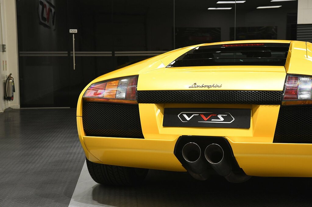 Lamborghini Murcielago Coupe White #32