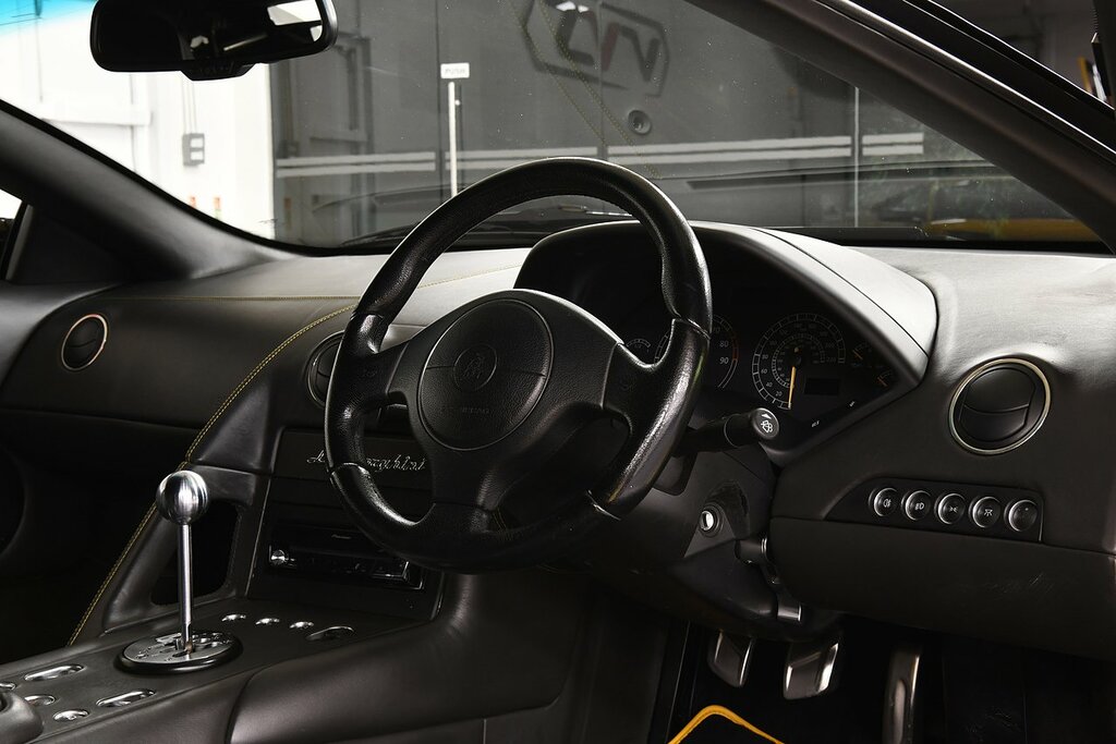 Lamborghini Murcielago Coupe White #5