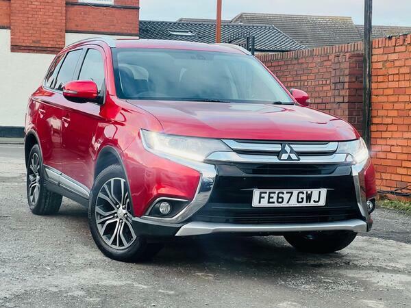 Mitsubishi Outlander 2.2 Di-d 3 4Wd Euro 6 Red