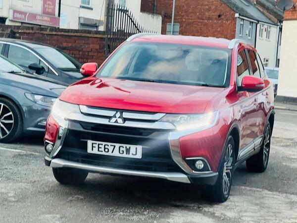 Mitsubishi Outlander 2.2 Di-d 3 4Wd Euro 6 FE67GWJ Red #2
