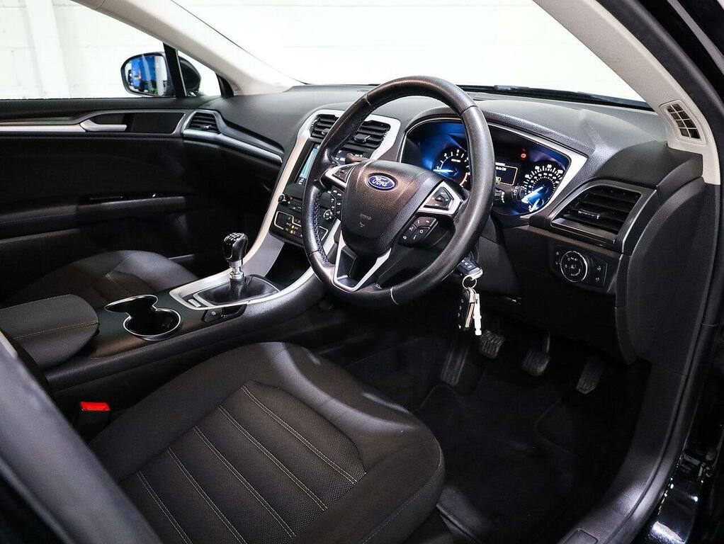 Ford Mondeo Tdci Eco Zetec Edition Hatchback RF68VNW Black #3
