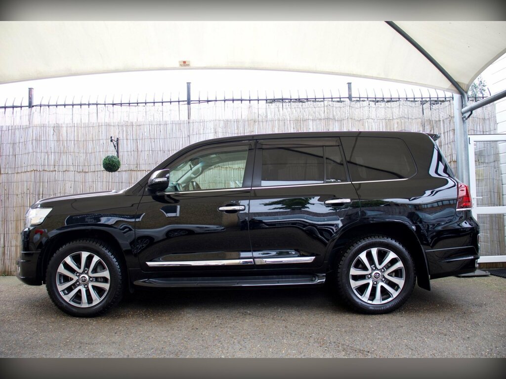 Toyota Land Cruiser V8 4.6 V8 Zx Modellista Aero Body Styling Black #4