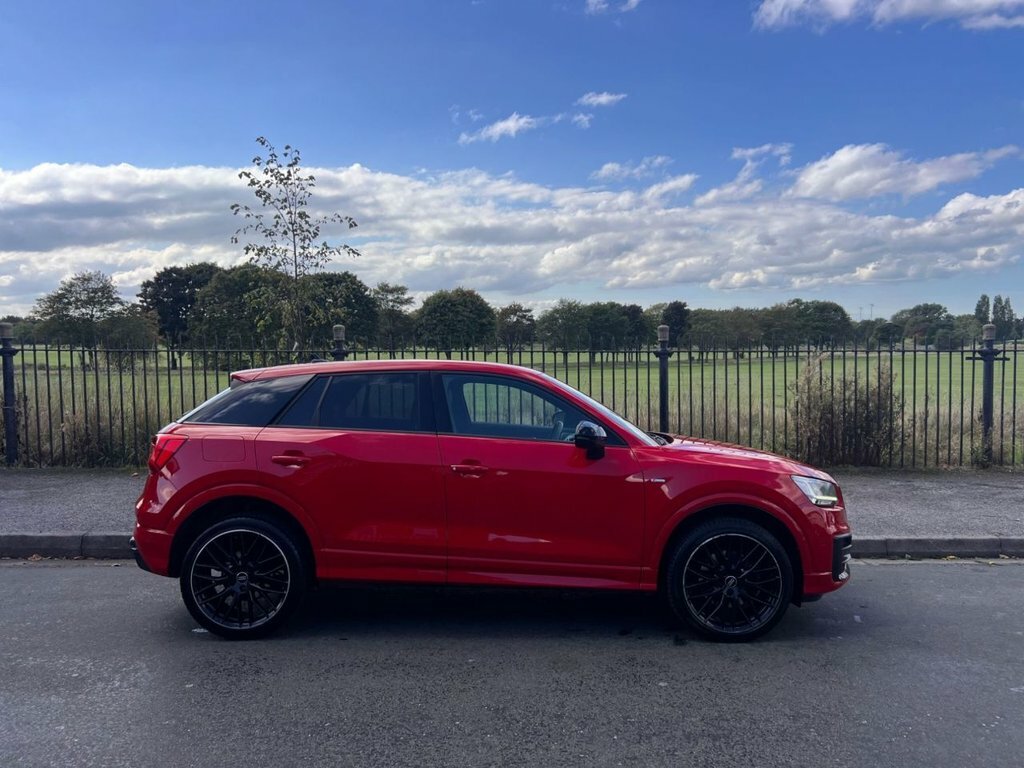 Audi Q2 1L Black Edition DK69ZZO Red #4